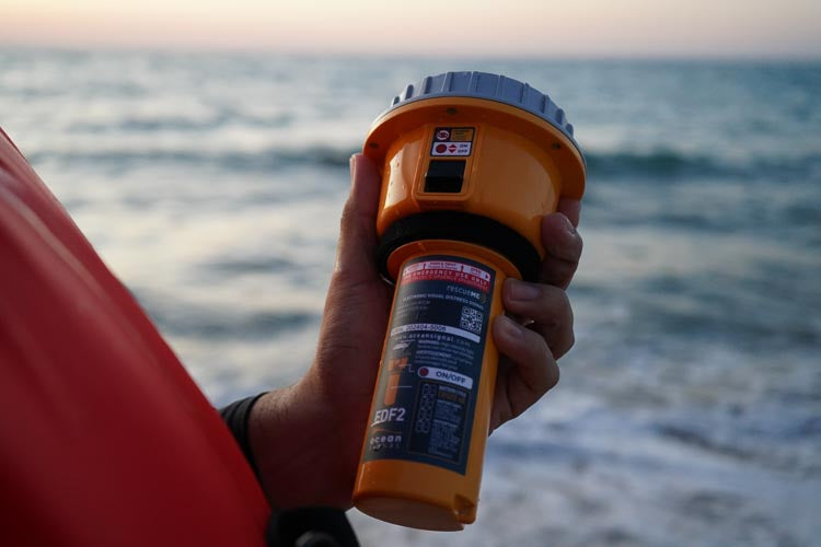 OCEAN SIGNAL rescueMe EDF2 Electronic Distress Flare